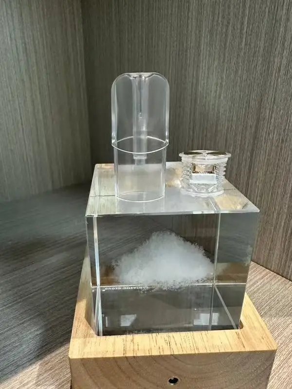 水滴空倉 一代通用空煙彈｜升級陶瓷芯還原純淨口感並具備長效防漏技術，採用底部注油循環使用設計，完美適配一代主機
