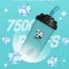 VAKA 奶茶杯 7500口 拋棄式電子煙｜具備 15ml 巨量裝與冰感水果奶茶系專屬口味，採用 3% 尼古丁鹽順滑擊喉感，搭配萌熊貓造型與 600mAh 可充電續航