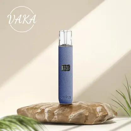 vaka皮革主機一代通用-2.webp VAKA 義大利真皮 一代通用主機|具備義大利真皮工藝與智能 LED 顯示螢幕,搭載 8W/10W 雙檔功率調節與 380mAh 長效快充技術,穩定輸出不波動,完美適配一代煙彈