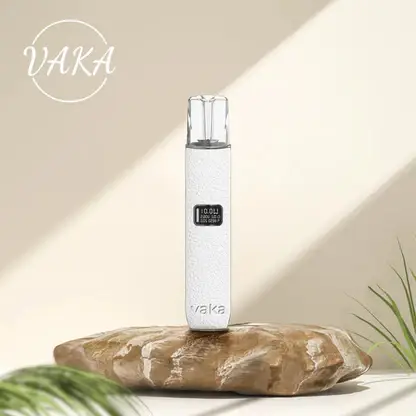 vaka皮革主機一代通用-4.webp VAKA 義大利真皮 一代通用主機|具備義大利真皮工藝與智能 LED 顯示螢幕,搭載 8W/10W 雙檔功率調節與 380mAh 長效快充技術,穩定輸出不波動,完美適配一代煙彈