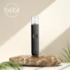vaka皮革主機一代通用-5.webp VAKA 義大利真皮 一代通用主機|具備義大利真皮工藝與智能 LED 顯示螢幕,搭載 8W/10W 雙檔功率調節與 380mAh 長效快充技術,穩定輸出不波動,完美適配一代煙彈